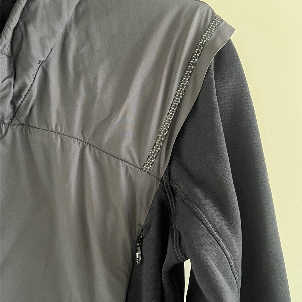Lululemon Snug Sprinter Jacket - Picture 4 of 13